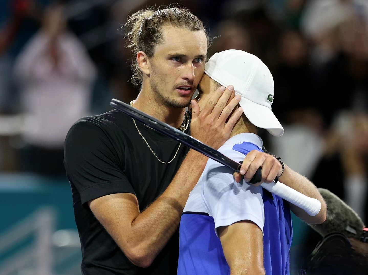 九游世界杯2026-澳大利亚网球队逆转日本网球队，兹维列夫完成帽子戏法